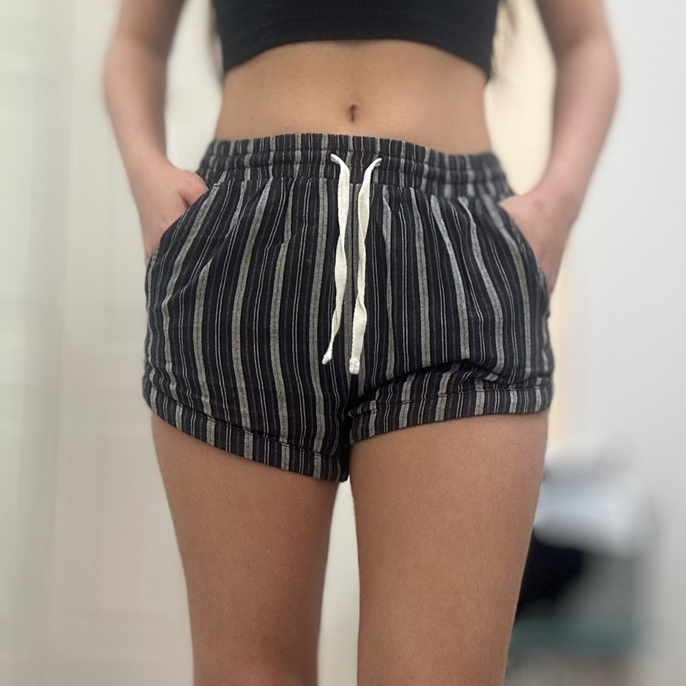 Billabong Black and White Striped Boho Shorts size XS